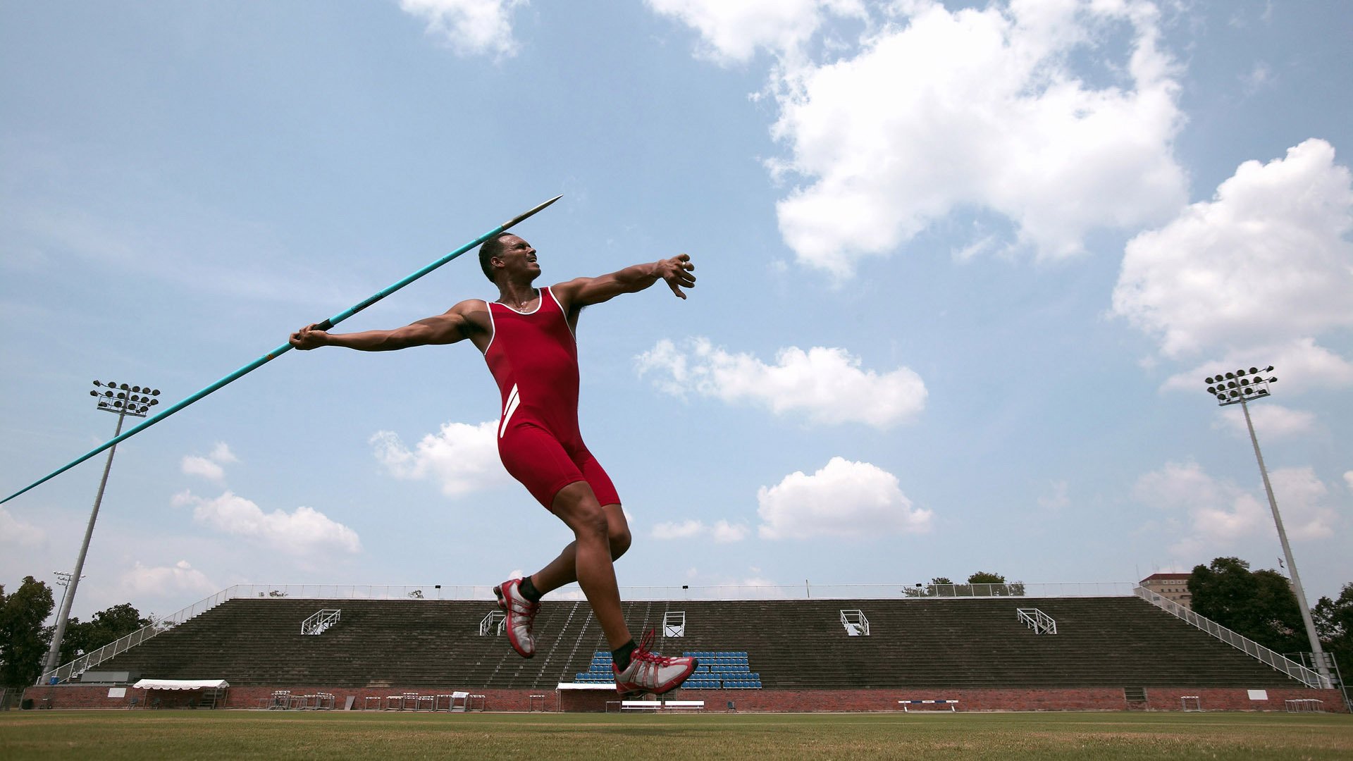 蓝衣军团的完美风暴，2026半决赛，意大利如何以节奏掌控摧毁丹麦童话
